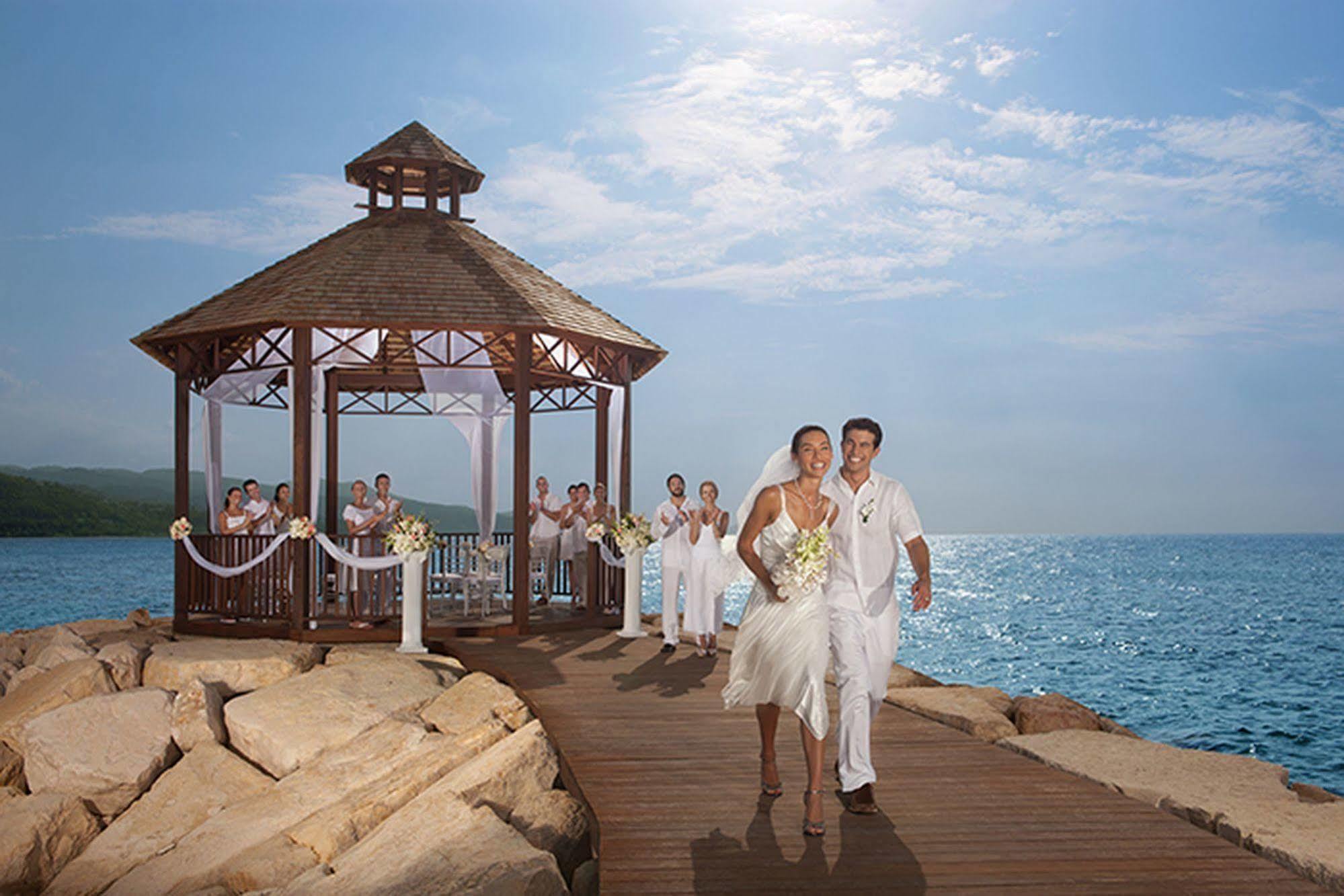 Secrets Wild Orchid (Adults Only) Hotel Teluk Montego Bagian luar foto